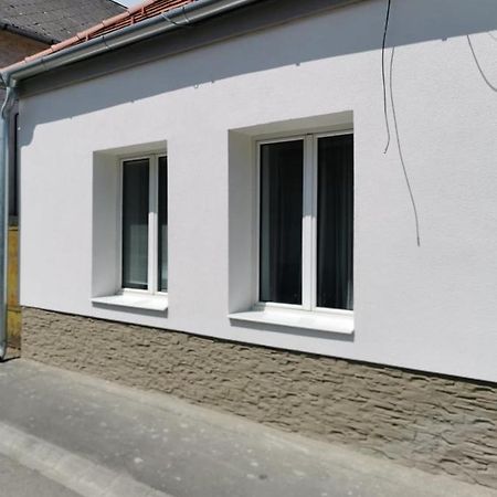 Tifani Apartman Keszthely Exterior photo